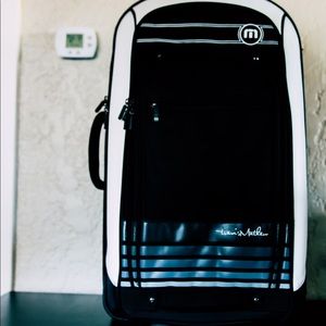TRAVISMATHEW Luggage Roller White/Black 29x16x12
